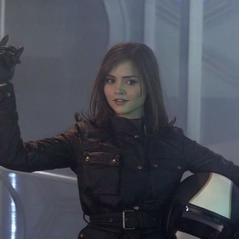 Clara Oswald, Jenna Coleman, Like You, Twitter, Black