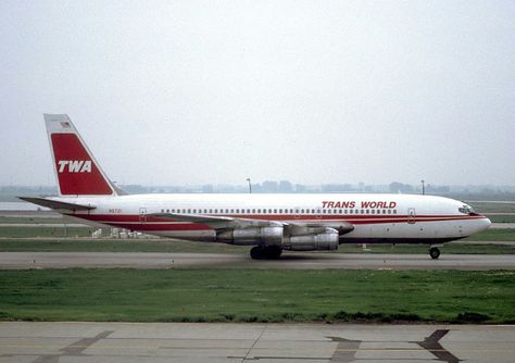 Twa Airlines, Retro Aviation, Airplane Drone, Airplane Flight, Boeing 707, Vintage Airline, Boeing Aircraft, Passenger Aircraft, Jet Age