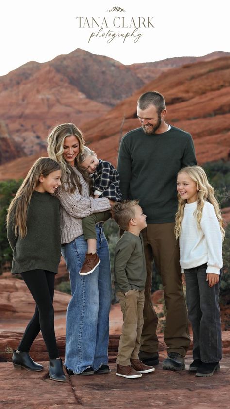 The red rock cliffs in Snow Canyon is unique and breathtaking backdrop for your family or maternity pictures! If you’re looking for a beautiful desert landscape, look no further! Located in southern Utah, just minutes from St George, Utah. . . Family photoshoot ideas, family pictures posing ideas, family pictures outfit ideas, outdoor family photoshoot, neutral color scheme, earthy color scheme, casual outfits photo shoot ideas, greens and nuetrals family pictures, family photoshoot inspo. Canyon Family Pictures, St George Family Pictures, Arizona Christmas Photos, Snow Canyon Family Pictures, Red Rock Family Pictures, Red Rock Photoshoot Family, Casual Family Photoshoot Outfits, Extended Family Photos Outfits, Red Rock Family Photos