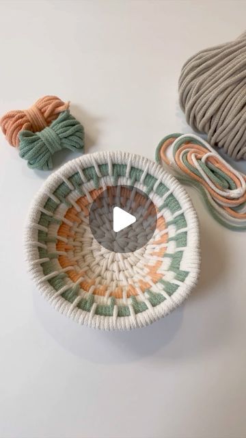 Coil Wrapped Baskets, Things To Make With Macrame Cord, Coil Basket Weaving, Coil Basket Diy, Macrame Basket Diy, Coiled Rope Basket Diy, Coil Basket, Macrame Basket, Diy Rope Basket