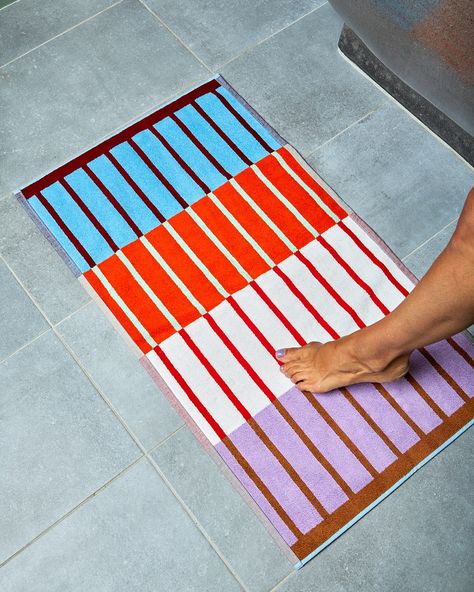 Bath mat runner