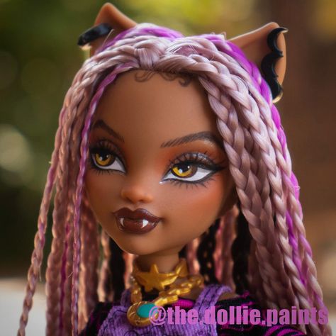 Clawdeen Doll, New Monster High Dolls, Fashion Dolls Photography, Clawdeen Wolf, Custom Monster High Dolls, Doll Aesthetic, Monster High Custom, Monster High Characters, Monster High Repaint