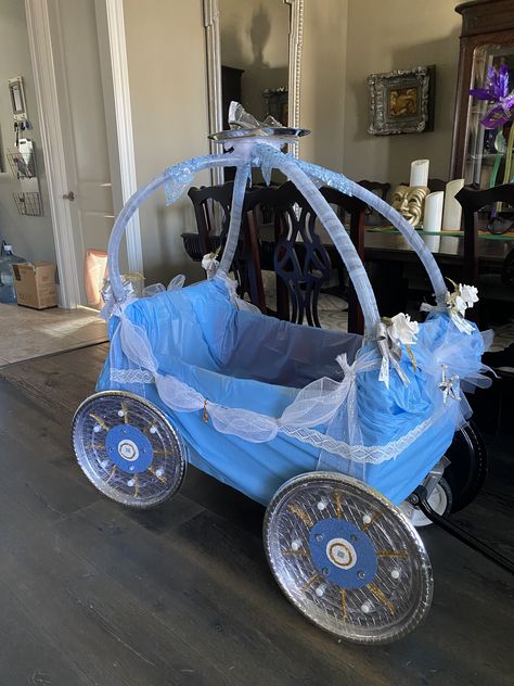 Cinderella Stroller Carriage Diy, Trunk Or Treat Cinderella Theme, Princess Wagon For Halloween, Cinderella Wagon Carriage Diy, Diy Princess Carriage Wagon, Cinderella Trunk Or Treat Ideas, Cinderella Carriage Wagon, Cinderella Carriage Diy, Cinderella Trunk Or Treat