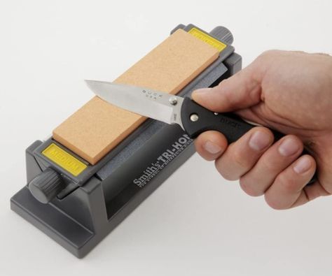 Best Smith’s Electric Knife Sharpener and Buying Guide Electric Knife Sharpener, Electric Knife, How To Sharpen Scissors, Blade Sharpening, Types Of Knives, Sharpening Stone, Knife Sharpener, Fine Ceramic, Kitchen Knife