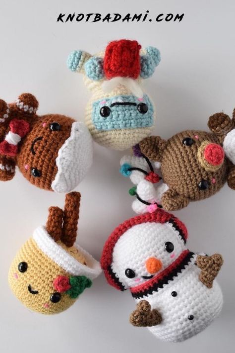 The holiday season is here and that means so is christmas! Learn how to get started with amigurumi! Create your own cute little basic body for a doll with these free crochet patterns! this basic and beginner friendly DIY project is perfect for any crocheter and works with any type of worsted weight yarn for creating dolls and toys. This amigurumi is perfect for home decor as well. It can work up quickly. Working with simple stitches. Crocheted Christmas Ornaments, Holiday Crochet Patterns, Crocheted Animals, Christmas Crochet Patterns Free, Crocheted Christmas, Crochet Christmas Gifts, Confection Au Crochet, Crochet Xmas, Crochet Christmas Decorations