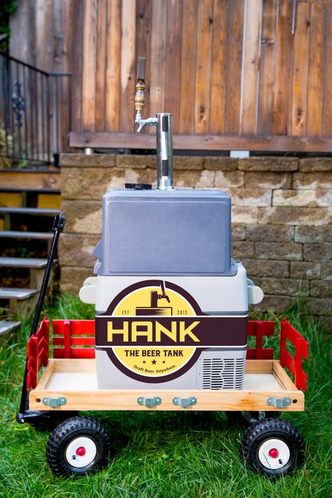 Hank the Beer Tank, A Fully Portable Compact Kegerator That Travels Easily From Party to Party Clever Inventions, Rock Fountain, Beer Keg, Draft Beer, The Beer, Outdoor Parties, Gas Grill, Show Up, Cool Gadgets