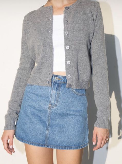 Button Up Sweater, Gray Cardigan, Cropped Long Sleeve, Casual Style Outfits, Spring Summer Outfits, Brandy Melville, Aesthetic Clothes, Pretty Outfits, Fashion Inspo Outfits