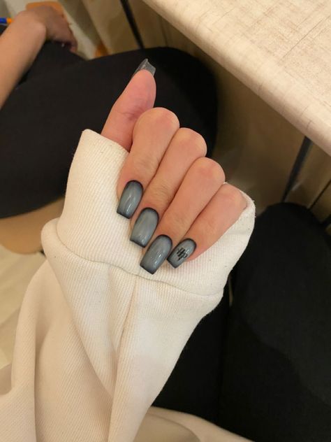 Harry Potter Aesthetic Nails, Harry Potter Nails Simple, Ravenclaw Nail Designs, Subtle Harry Potter Nails, Hp Nails Slytherin, Harry Potter Inspired Nails, Harry Potter Nails Designs, Harry Potter Nail Art, Harry Potter Nails