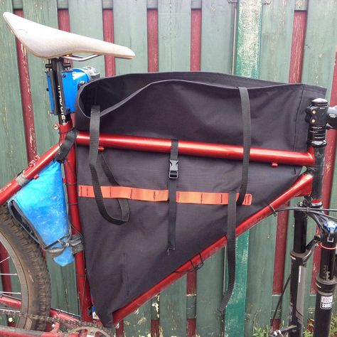 Bike Bag Design, Bici Retro, Frame Bags, Bike Frame Bag, Bikepacking Gear, Bikepacking Bags, Bicycle Camping, Bike Packing, Bicycle Touring