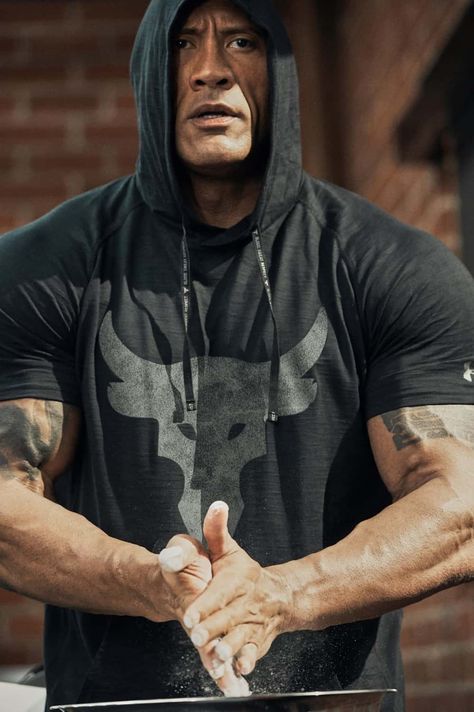 New Performance Apparel from Under Armour: Dwayne Johnson Leads The Charge with His Latest Project Rock Collection - Cross Train Clothes Dwayne Johnson Body, Under Armour Wallpaper, Dwane Johnson, Dwayne Johnson Workout, The Rock Workout, Wwe The Rock, Under Armour Outfits, Rock Clothing, Gym Wallpaper