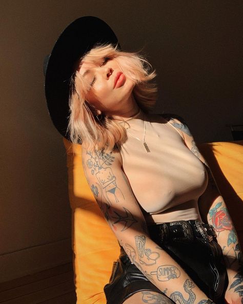 Sofia Fri Helje on Instagram: “Morning bliss 🌞” Ideas For Sketchbook, Goth Mommy, Alysha Nett, G Tattoo, Club Photos, Tattoo Fashion, Bad Tattoos, Hot Tattoos, Tattooed Women