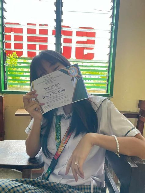 Honors Aesthetic, Heart Meanings, Heart Meanings Emoji, High Honors, Tagalog Quotes Hugot Funny, Fake Photo Short Hair, Student Photo, Honor Student, Cute Quotes For Him