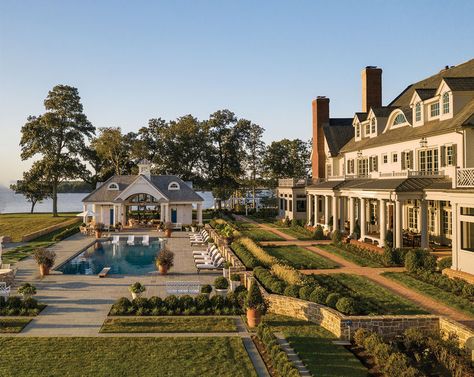 Cathy Purple Cherry conjures an Old World-style compound on Maryland’s Eastern Shore. Photo: Durston Saylor #homeanddesigndc Ocean Front Homes, Home Design Magazines, Luxury Estate, Eastern Shore, Dream House Exterior, Colonial Style, Big Houses, Water Views, Pretty House