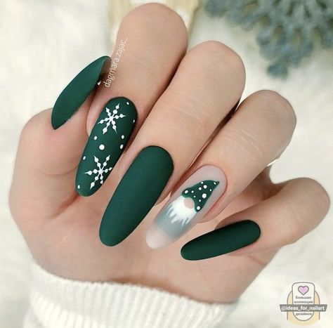 Christmas Nail Colors, Kutek Disney, December Nails, Christmas Gel Nails, Christmas Nails Easy, Christmas Nails Acrylic, Manicure Ideas, Winter Nail Designs, Dark Nails