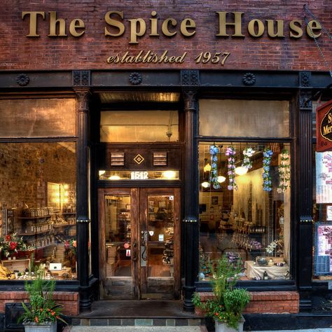 The 15 Best Classic Stores In Chicago - The Chicagoist Grain Store, Spices Packaging, Chicago Style Pizza, Grocery Store Design, Spice Shop, Chicago Style, Dinner Themes, Spices And Herbs, Spice Blends