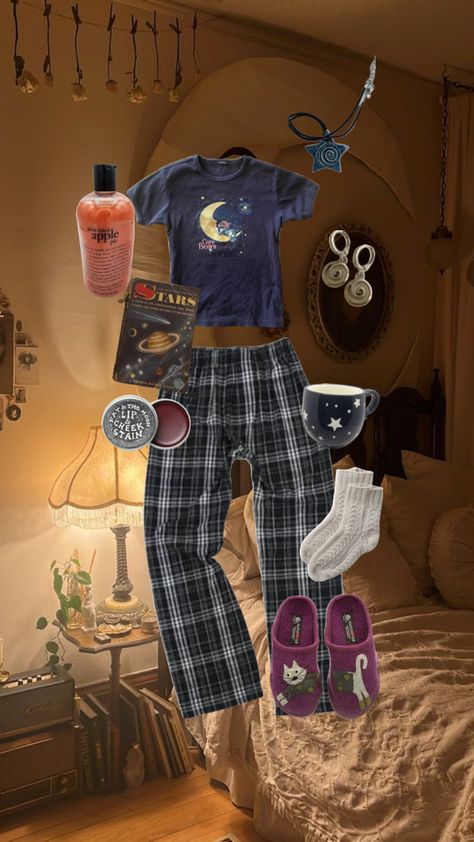 pjamas outfit, downtown girl, pinterest aesthetic Grunge Pyjamas Outfit, Downtown Wishlist, Grunge Pajamas Outfit, Cute Pajamas Winter, Pj Inspo Aesthetic, Cute Pj Outfits For School, Pj Fits For School, Aesthetic Pyjamas Outfit, Winter Pajamas Aesthetic