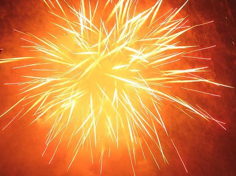 firework Orange Fireworks, Fireworks Aesthetic, Aesthetic Orange, Orange Dream, Fire Element, American Independence, Bonfire Night, Fireworks Display, Orange Crush