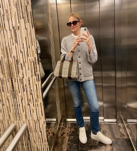 27 Chic Nordstrom Finds Kelly Rutherford Would Approve Of | Who What Wear Kelly Rutherford Style, Kelly Rutherford, Desert Fashion, Instagram Selfie, Elegant Feminine, Ag Jeans, Style Crush, Blake Lively, Mom Outfits