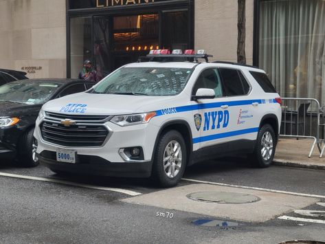 Nypd Police Car, Police Wallpaper, 2 Car Carport, Old Police Cars, Chevy Traverse, Hot Pursuit, Police Truck, Ford Police, New York Police