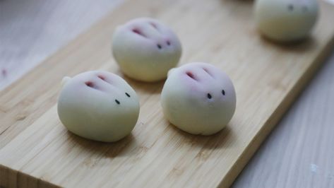 Celebrate Mooncake Festival, one of the most important celebrations in China, with this iconic rabbit-shaped mooncake recipe and handy how-to guide. Rabbit Mochi, Bunny Desserts, Mooncake Recipe, Mooncake Festival, Baked Dessert, Asian Grocery Store, Pink Food Coloring, Asian Grocery, Pink Foods