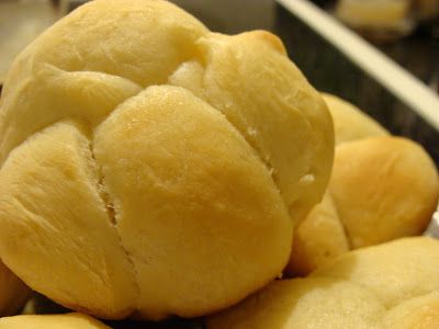 Easy Dinner Rolls, Southern Living Recipes, Homemade Rolls, Baked Rolls, Floral Print Crop Top, Roll Recipe, Dinner Is Served, Bread Rolls, Dinner Rolls