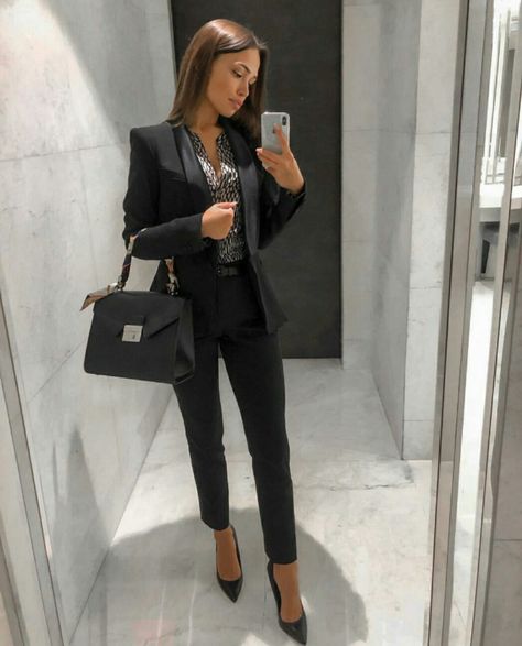 Orientation Day Outfit, Formal Meeting Outfit, Court Attire Women, Receptionist Outfit, Buissnes Outfit, Court Attire, Corporate Attire Women, Office Outfits Women Casual, Old Money Fashion