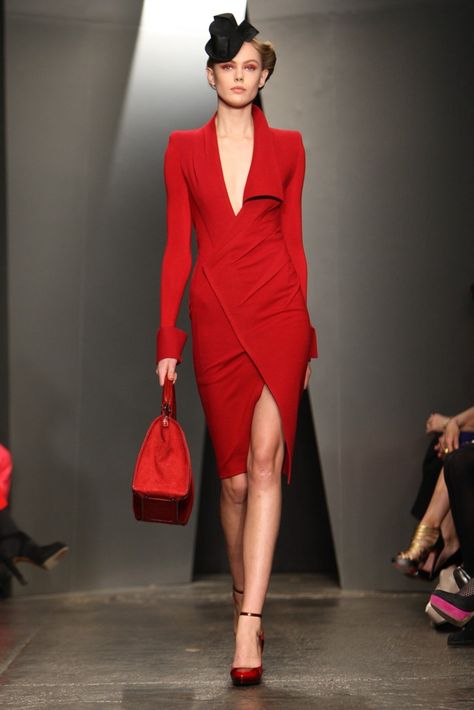 Donna Karan RTW Fall 2012  Yes! You can be can dress beautifully and professionally at the same time. Red Outfit, Donna Karan, Looks Style, Looks Vintage, Audrey Hepburn, Red Fashion, Couture Fashion, Look Fashion, Passion For Fashion