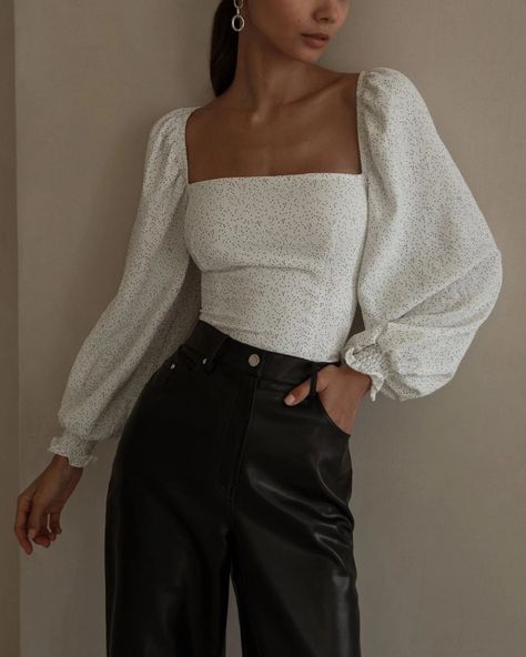 Shirred Top, Tøp Aesthetic, Square Neck Top, Clothes Casual, Puff Sleeve Blouse, Online Fashion Store, Long Puff Sleeves, Puff Sleeve Top, Online Fashion Stores