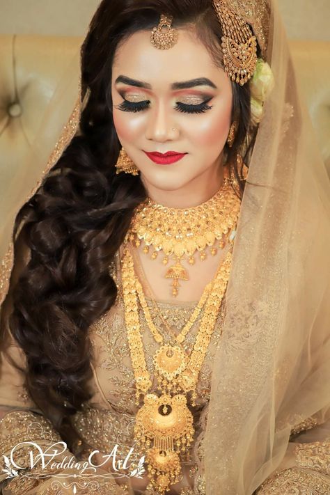 Muslim Bridal Jewelry Sets, Muslim Jewellery, Marriage Jewellery, Fashion Jewelry Necklaces Gold, Gold Jewelry Prom, Choker Necklace Online, Jewelry Necklace Simple, Muslim Bridal, Unique Gold Jewelry Designs