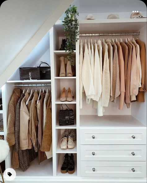 Small Space Storage Bedroom, Bedroom Storage For Small Rooms, Storage Hacks Bedroom, Ikea Kitchen Planner, Attic Bedroom Storage, Diy Bedroom Storage, Organized Closet, Attic Bedroom Designs, Attic Closet