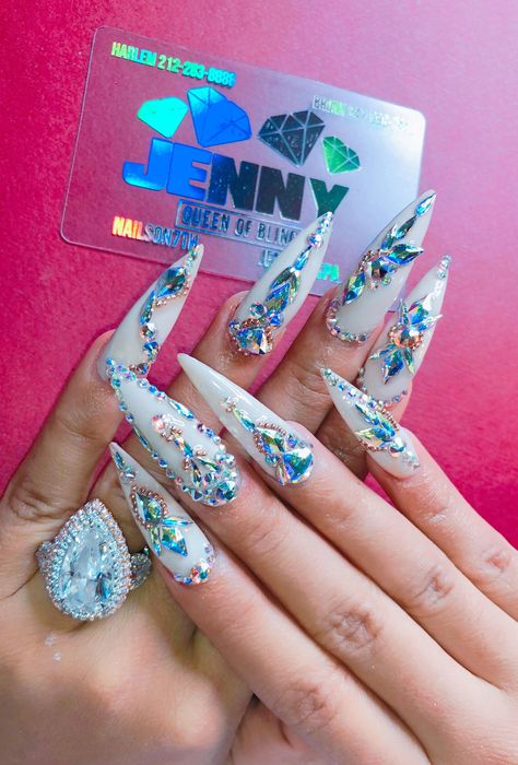 Cardi B's Grammy nails We Heart It Nails, Bling Bling Nails, Blue Diamond Nails, Ongles Bling Bling, Cardi B Nails, Stiletto Nail Art, Stiletto Nails Designs, Blue Nail, Nails Polish