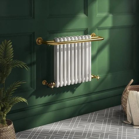 Victorian Bathroom Vintage, Bedroom Radiators, Wall Radiators, Traditional Towel Radiator, Radiators Living Room, Spare Bathroom, Column Radiator, Traditional Radiators, Traditional Bathrooms