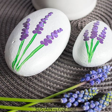 Painting Ideas Stone Art, Rocks Design, Beach Rock Art, Twig Crafts, Stone Paint, Design For Beginners, Rock Flowers, Home Decor Minimalist, Rock Painting Ideas