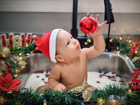 Crystal Reyes on Instagram: “December 13th Christmas Picture🎄 Forgot to post yesterday. Anyways, I'm completely in love with this one right here 🥰…” Cookies And Milk Christmas Photoshoot, Christmas Milk Bath Baby, Diy Baby Photo Shoot At Home, Baby Christmas Photoshoot, Milk Bath Photoshoot, Bath Photoshoot, Christmas Baby Pictures, Photoshoot At Home, Milk Bath Photography