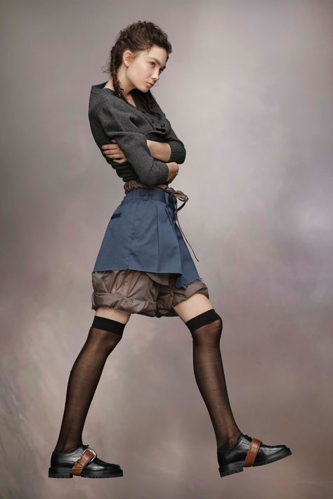 Layered Mini Skirt Shorts Multiple Model Poses, Short Pose Reference, Skirts Reference, Layering Skirts, Shorts In Winter, Skirt Reference, Dramatic Poses, Gesture Reference, Clothes Study