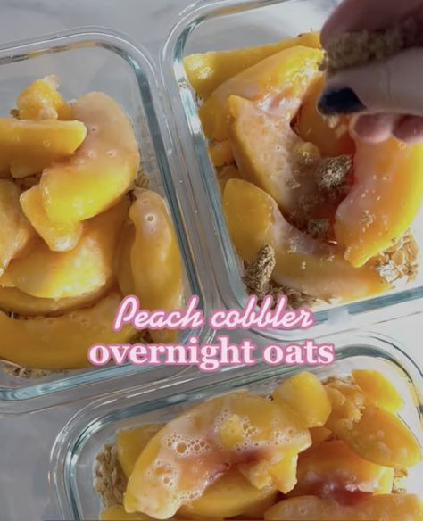 PEACH COBBLER OVERNIGHT OATS - theonelifeplanner.com Peach Cobbler Overnight Oats, Oat Recipes Healthy, Overnight Oats Recipe Healthy, Thighs Chicken, Easy Healthy Meal Prep, Best Diet, Best Diet Plan, Thigh Recipes, Breakfast Meal Prep