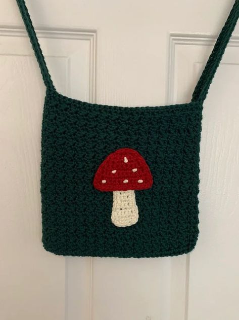 Minecraft Bee, Crochet Purse Pattern, Mushroom Bag, Aesthetic Patterns, Crochet Mushroom, Kawaii Crochet, Crochet Purse, Crochet Purse Patterns, Diy Crochet Projects