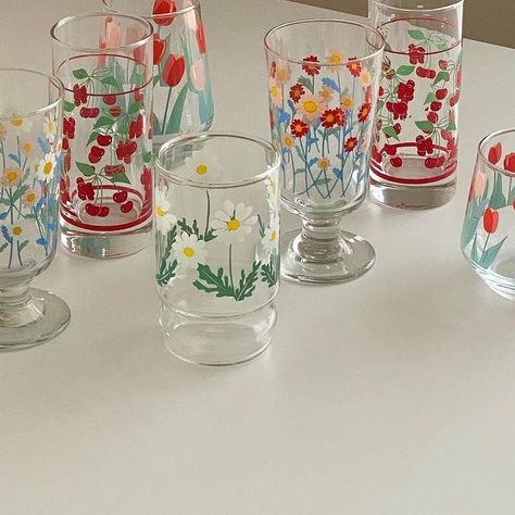 Colored Glasses, Keramik Design, Glass Cups, Cute Kitchen, Eyes Design, Humble Abode, Girls Eyes, Purse Jewelry, Jewelry Shopping