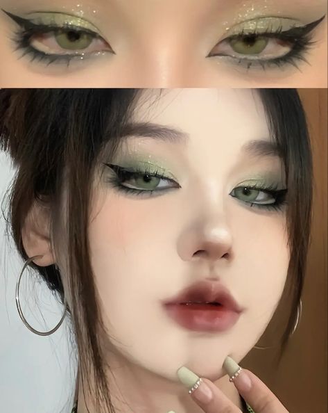 Makeup Green Looks, Dark Green Douyin Makeup, Intimidating Makeup Looks, Green Douyin Makeup, Dark Green Makeup Looks, Green Makeup Ideas, Green Makeup Looks, Makeup With Eyeshadow, Makeup Verde