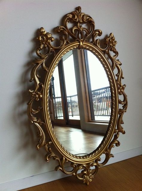 Circle Mirrors, Gold Ornate Mirror, Vintage Gold Mirror, Mid Century Hollywood, Vintage Photo Frames, Gsxr 600, Grey Home Decor, Ornate Mirror, Casa Vintage