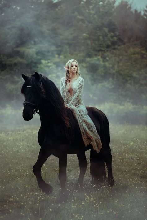 Horse Fresian, Giant Horse, Ring Photoshoot, Horse Photoshoot Ideas, Fantasy Photoshoot, Moody Photos, Moody Portrait, Elven Queen, Horse Photography Poses