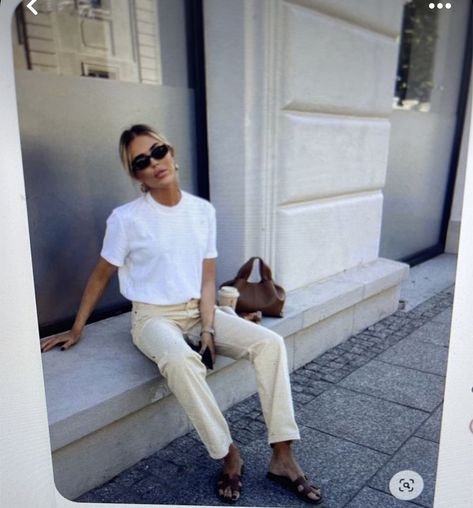 Ecru Jeans Outfits, Denim Pants Outfit, Ecru Jeans, Summer Neutrals, Effortless Outfit, Women's Summer Fashion, Spring Summer Outfits, Look Chic, White Denim