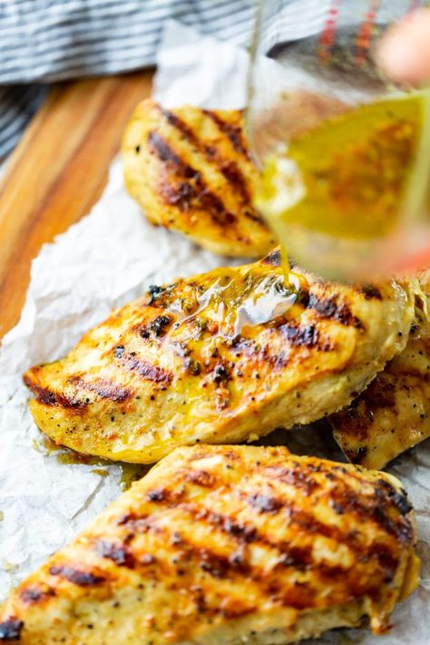 Buttery Steakhouse Seasoning, Steakhouse Seasoning, Best Grilled Chicken Marinade, 3 Ingredient Chicken, Juiciest Chicken, Best Grilled Chicken, Steakhouse Recipes, Grilled Chicken Marinade, Oh Sweet Basil