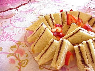 Princess Tea Party: Tea Sandwiches for Children She has a series of ideas for Princess Tea Party Birthday Appetizers, Princess Tea Party Birthday, Tea Party Sandwiches, Kids Tea Party, Party Sandwiches, Princess Tea Party, Sandwich Fillings, Tea Party Theme, Girls Tea Party