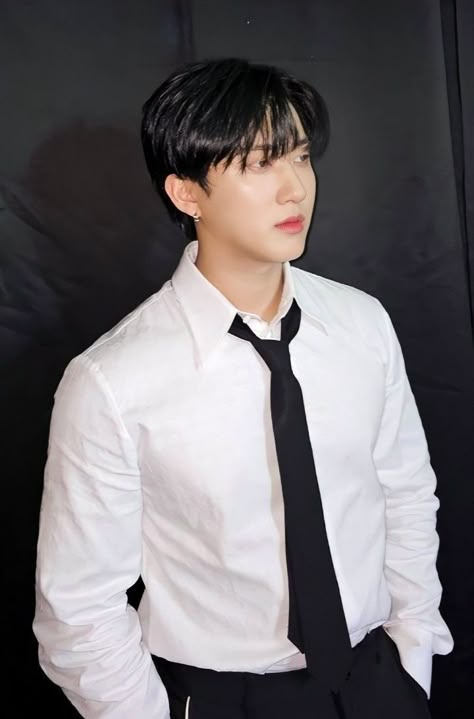 Changbin In A Suit, Changbin Suit, Happy Changbin Day, Happy Changbin, Changbin Salon, Die A Happy Man, Skz Changbin, Graffiti I, Seo Changbin