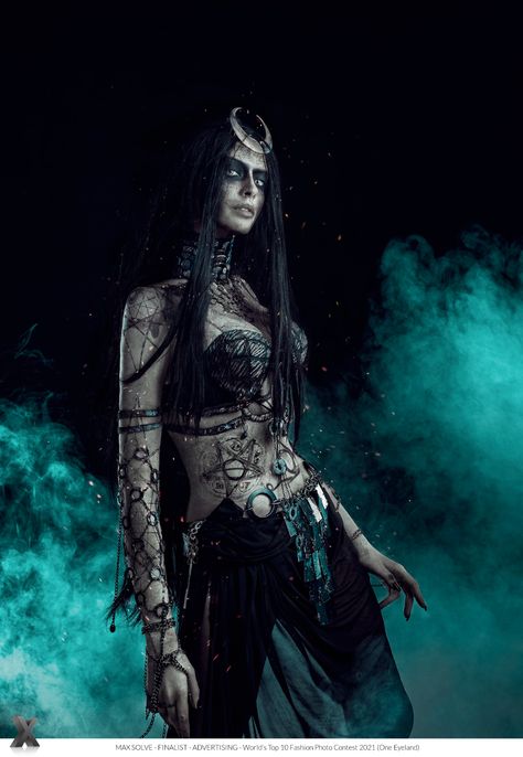 Enchantress Costume, Enchantress Dc, Enchantress Cosplay, Hahaha Joker, Dark Costumes, Dc Costumes, Horror Halloween Costumes, Dc Comics Girls, Villain Costumes