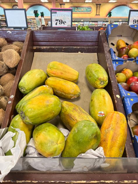 Fresh papaya at supermarket Papaya, Zucchini, Mango, At Home, Health, Courgettes