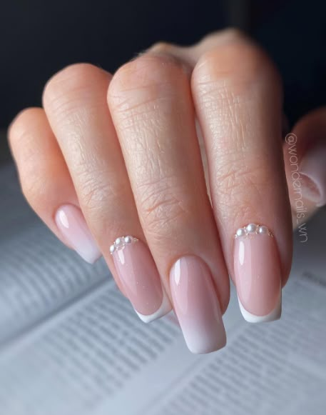 french manicure nails. soft pink wedding nails. bridal nails with pearls. romantic nail ideas. Bridal Shower Nails, Nails With Pearls, Ongles Gel French, Pink Wedding Nails, Bridal Manicure, Wedding Day Nails, Bridal Nail Art, Romantic Nails, French Manicure Nails