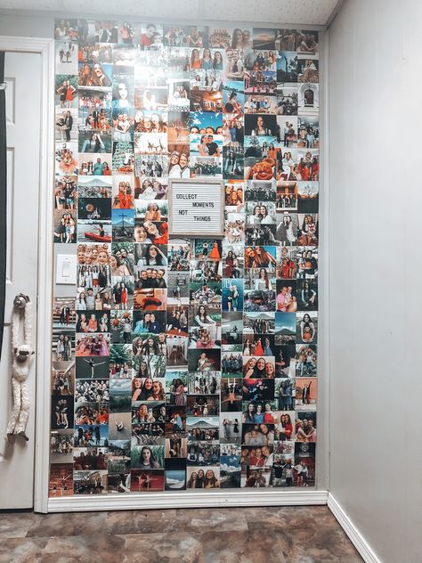 Photo Wall Horizontal And Vertical, Photos On Ceiling, Scattered Pictures On Wall, How To Display Pictures, Pictures Around Mirror, Photo Wall Friends, Picture Accent Wall, Picture Frame Ideas For Wall, Friends Photo Wall