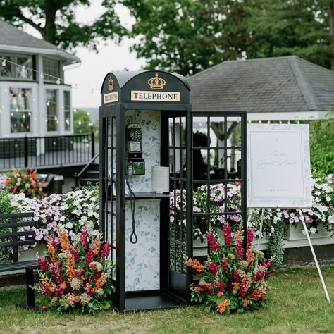 Telephone Booth Decor, Diy Phone Booth Wedding, Wedding Telephone Booth, Telephone Booth Wedding, Wedding Phone Booth, Diy Phone Booth, Phone Booth Wedding, Sahara Wedding, Memoir Ideas